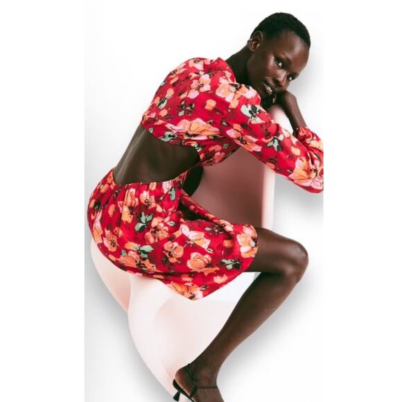 H&M KNOT-DETAIL CUT-OUT DRESS - Picture 8 of 8